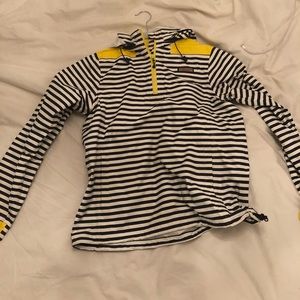 Vineyard Vines pullover wind breaker